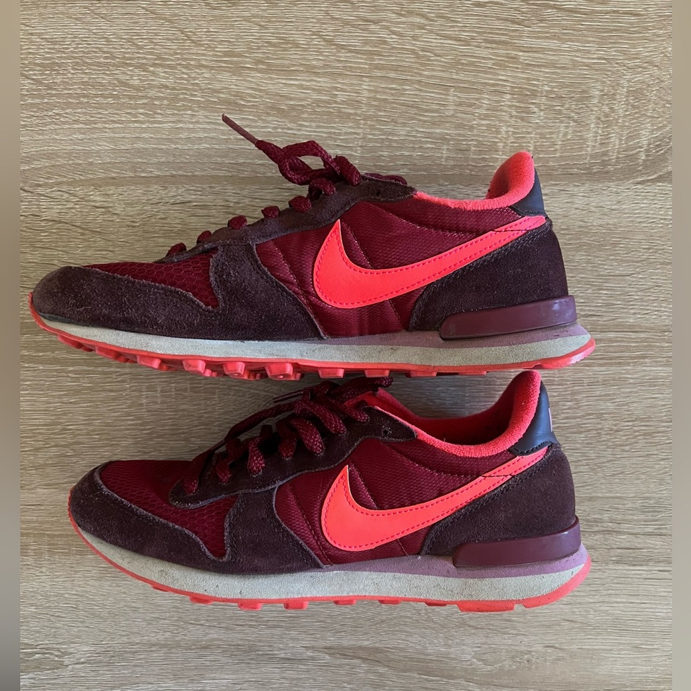Nike Internationalist
